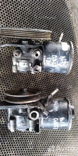 Насос гур Nissan Sunny B12 GA15