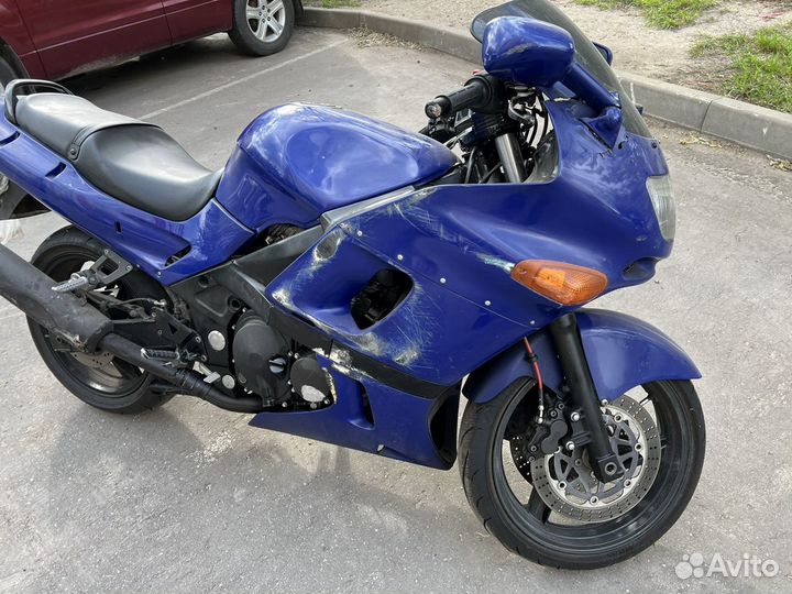 Kawasaki zzr400-2