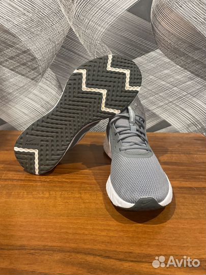 Кроссовки Nike revolution 5 размер 44