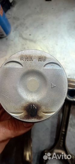 Поршни с шатунами двигателя Honda R18A2, R18a