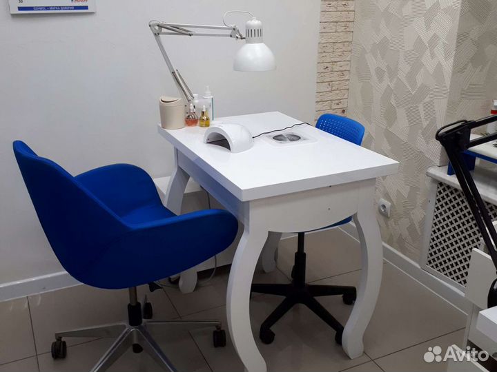 Стол маникюрный с пылесосом 4 шт