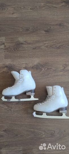 Фигурные коньки risport 210