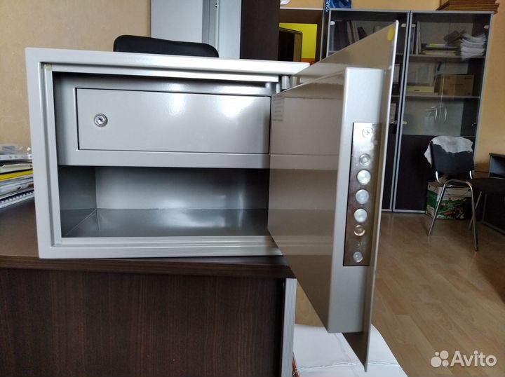 Шкаф металлический для документов