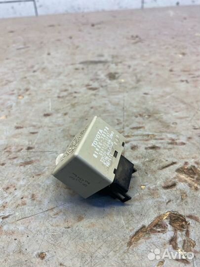 Реле Toyota Camry V40 3.5 2007
