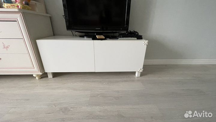 Тумба под телевизор