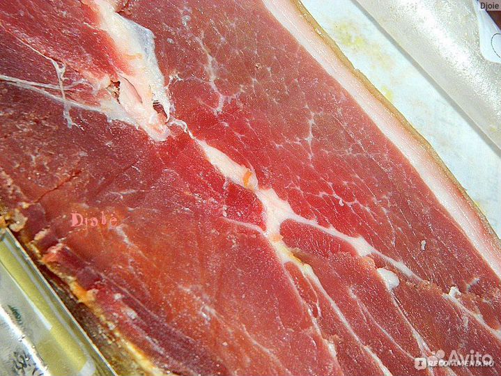 Прошутто Крудо Маттонелла блок