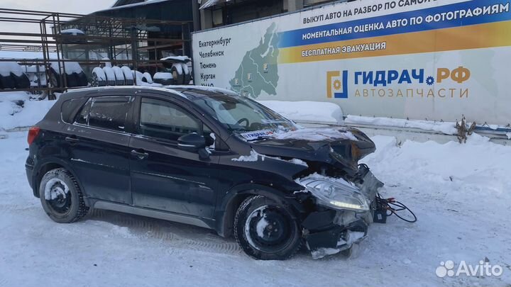 Направляющая стекла заднего правого Suzuki SX4 (JYA) 81630-61M00