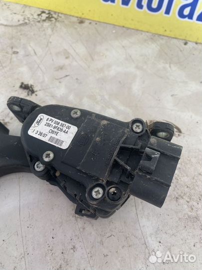 Педаль газа Ford Fusion