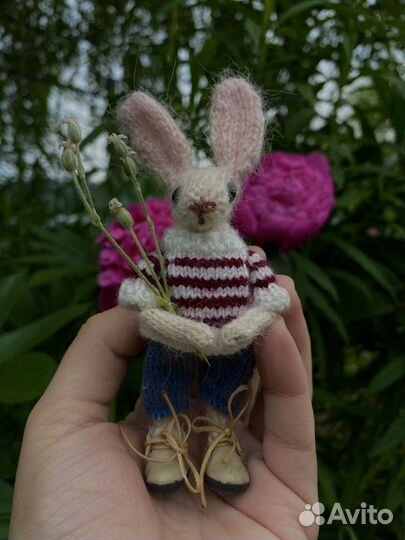 Вязанный заяц