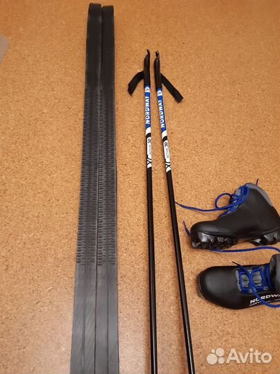 Беговые лыжи 140 с креплением NNN