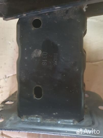 Усилитель заднего бампера с пенопластом Форд Куга1