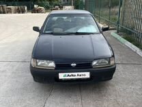 Nissan Primera 2.0 MT, 1993, битый, 350 000 км, с пробегом, цена 230 000 руб.