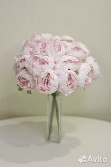 Букет из пионов