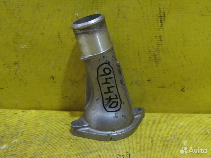 Фланец системы охлаждения Toyota Camry 30 05г 9447