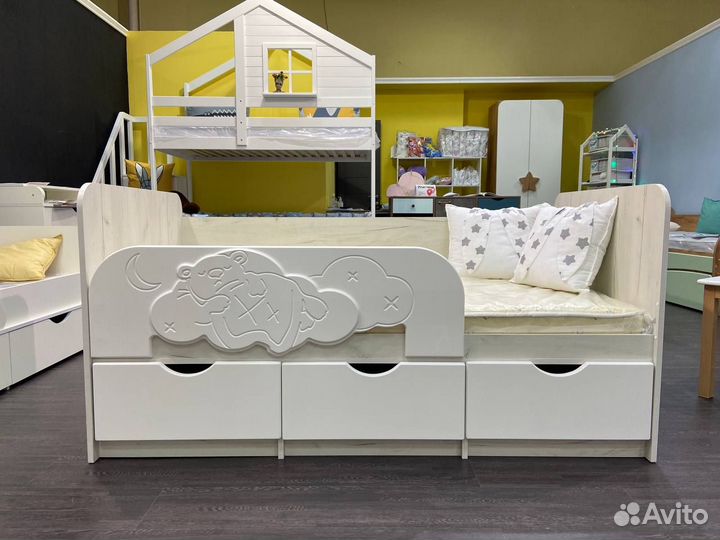 Детская кроватка Новая