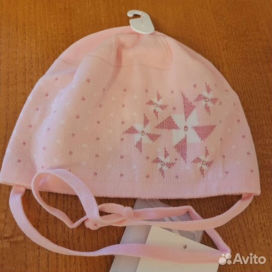 Шапка для девочки новая на весну осень 44-46,46-48
