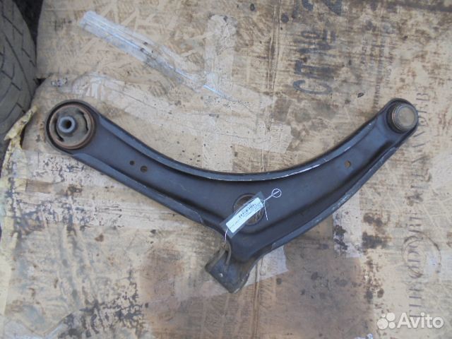 Рычаг передний правый Lancer X