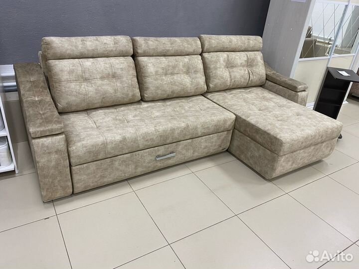 Диван с оттоманкой