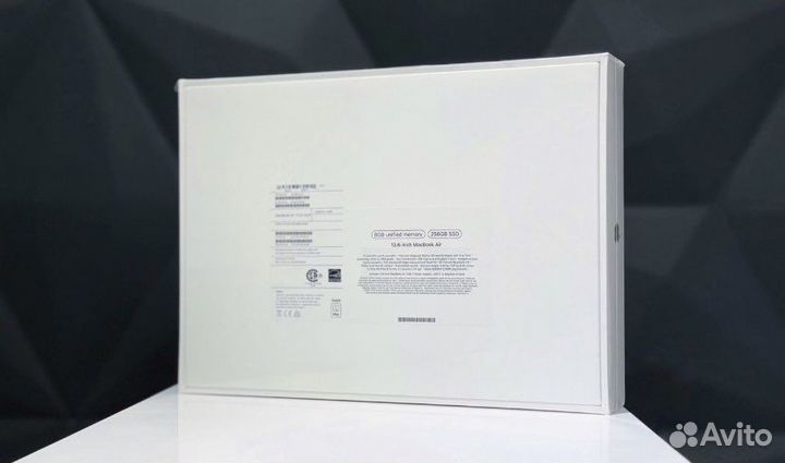 Apple MacBook Air 13 2022 (M2/8GB/256GB SSD) Новые