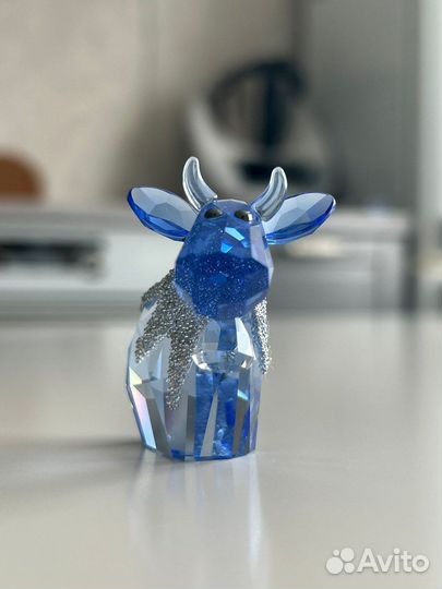 Swarovski фигурка бык, состояние нового
