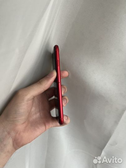 iPhone 8, 64 ГБ