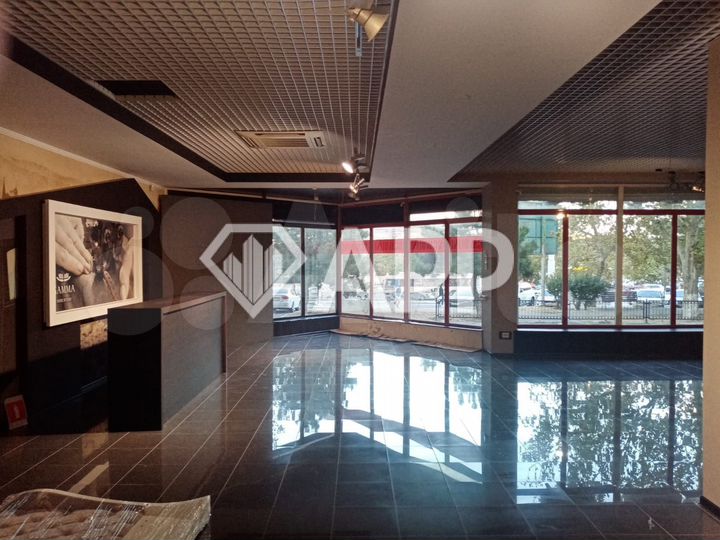 Торговая площадь, 180 м²