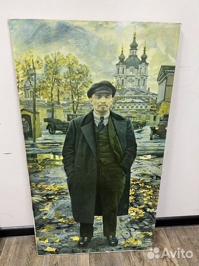 Картина Ленин на фоне Смольного