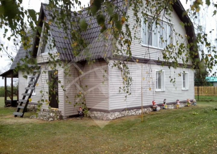 Коттедж 200 м² на участке 25 сот.