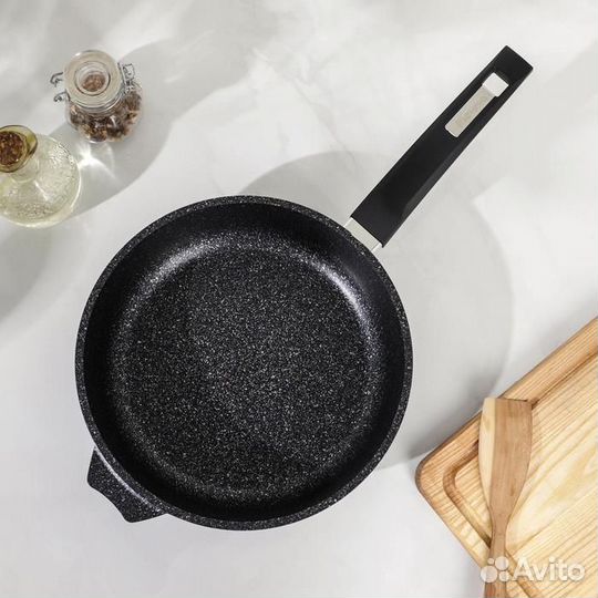 Сковорода «Гранит Star», d24 см, пластиковая ручка