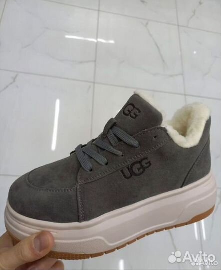 Кроссовки Ugg замшевые с мехом