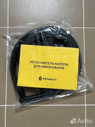 Уплотнитель капота Renault