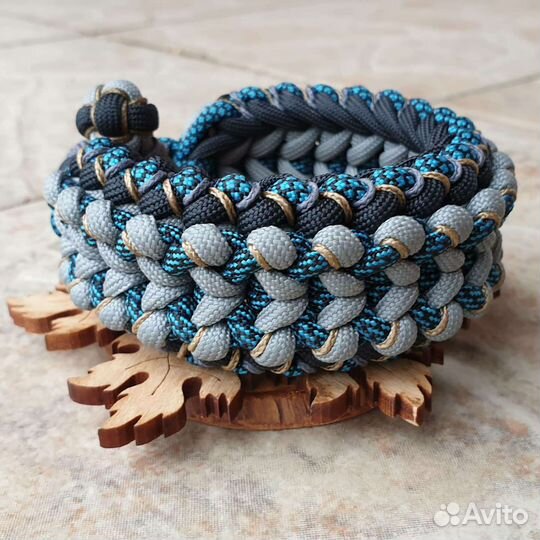 Браслет из паракорда 