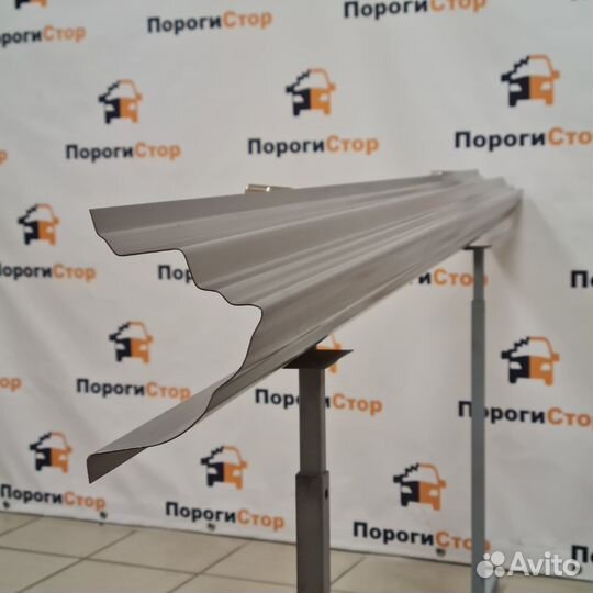 Кузовной порог правый Mercedes-Benz w163 ML430