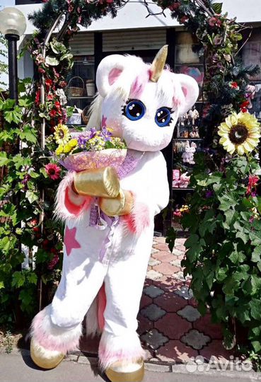 Аниматоры в ростовых куклах.Мишка,Зайка,Бегемо