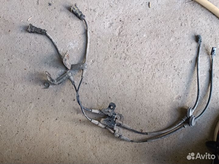 Датчик ABS solaris 2 зл,з п