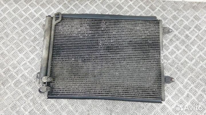Радиатор кондиционера (конденсер) Volkswagen Passa