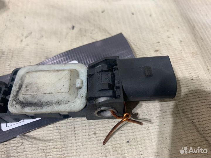 Датчик AIR BAG Volkswagen Touareg 2002-2010