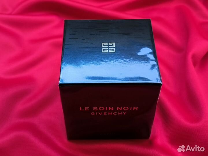 Крем для лица Le Soin Noir Givenchy