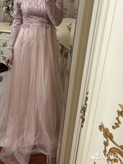 Вечернее платье