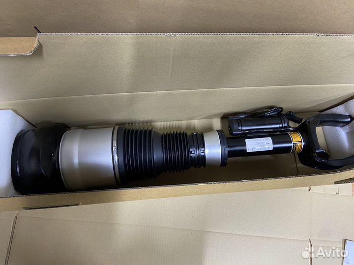 Амортизатор передний правый Mercedes-Benz