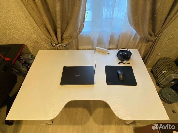 Игровой стол для компьютера