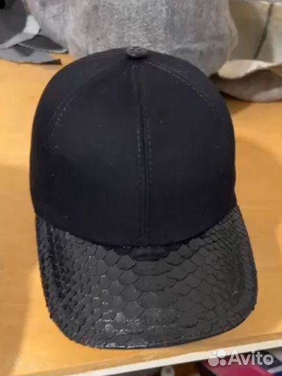 Кепки Питон