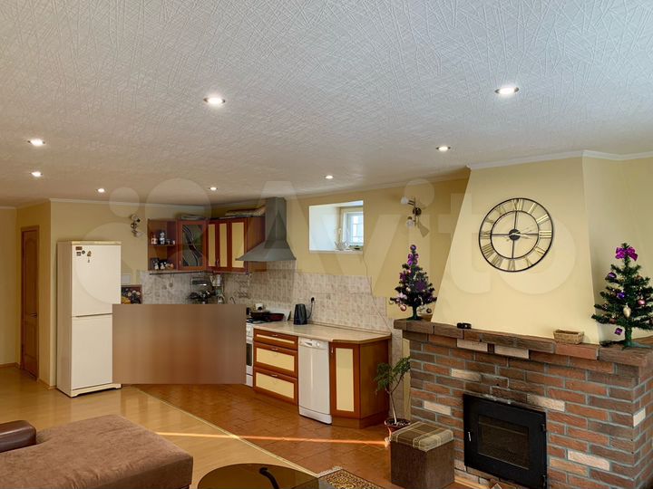 Коттедж 300 м² на участке 40 сот.