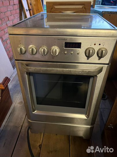 Плита электрическая Electrolux