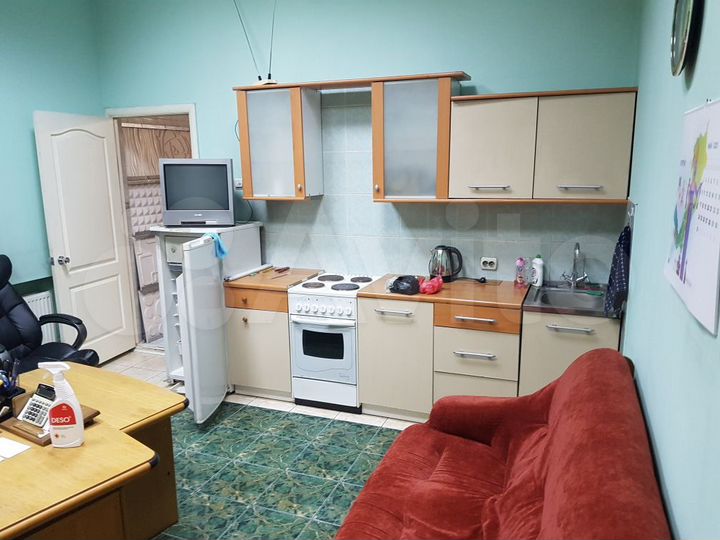 Свободного назначения 1й этаж в ТК 