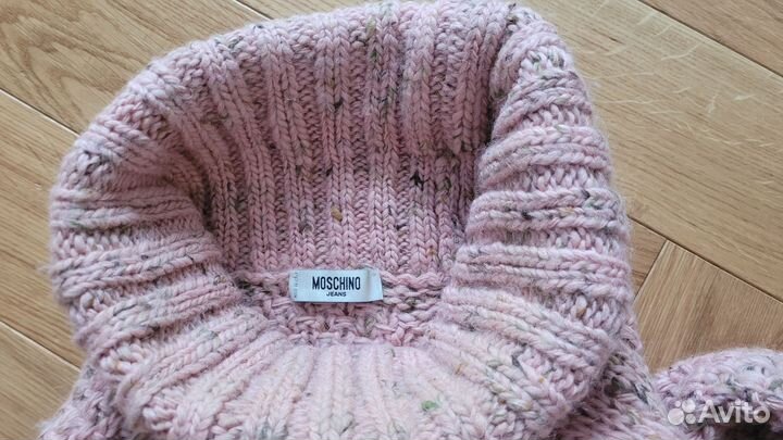 Свитер moschino