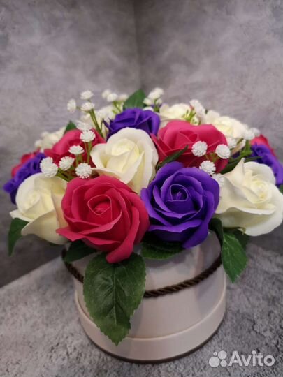 25 роз в коробке