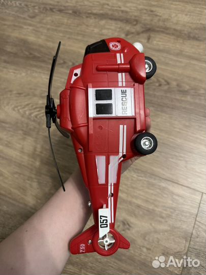 Вертолет игрушечный