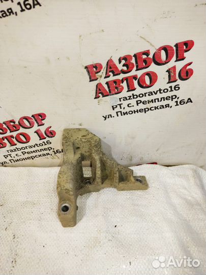 Кронштейн компрессора кондиционера Mitsubishi Asx