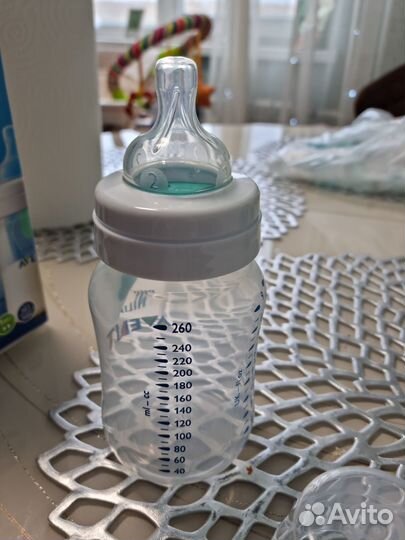 Продам бутылочку для кормления новая